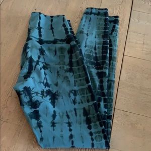 Lululemon size 4 athletic leggings